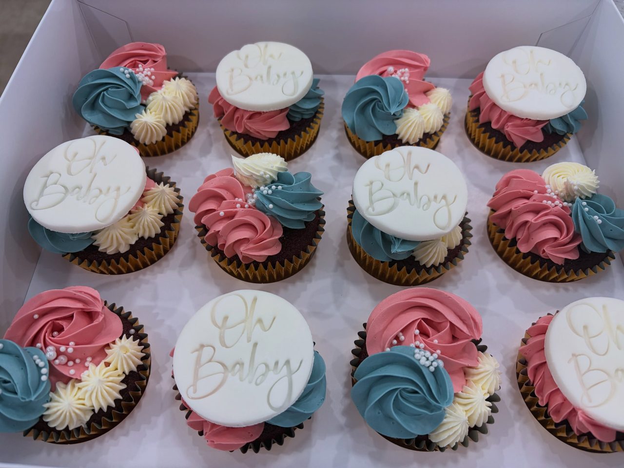 Baby shower cupcake box